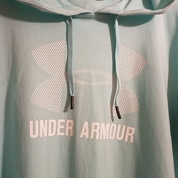 Under Armour Tops - Under Armour Loose Athletic Hoodie Thumb Holes